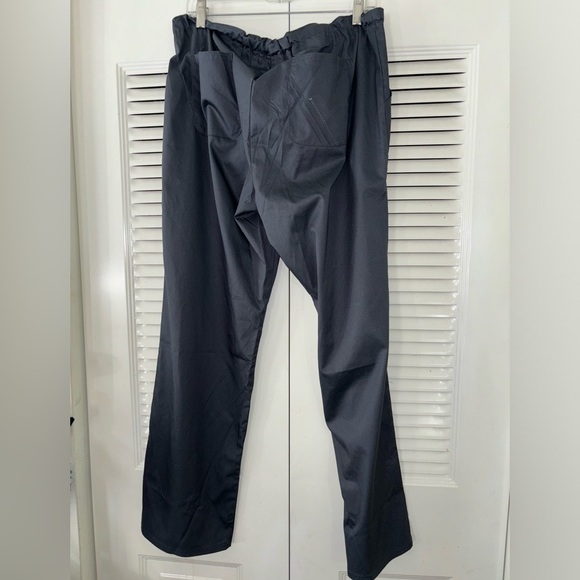 Cherokee Luxe scrub pants - Picture 10 of 10